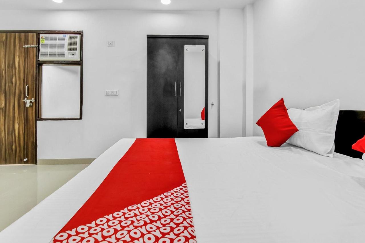 Flagship Hotel Secret Mirage Near Rithala Metro Station Ню Делхи Екстериор снимка
