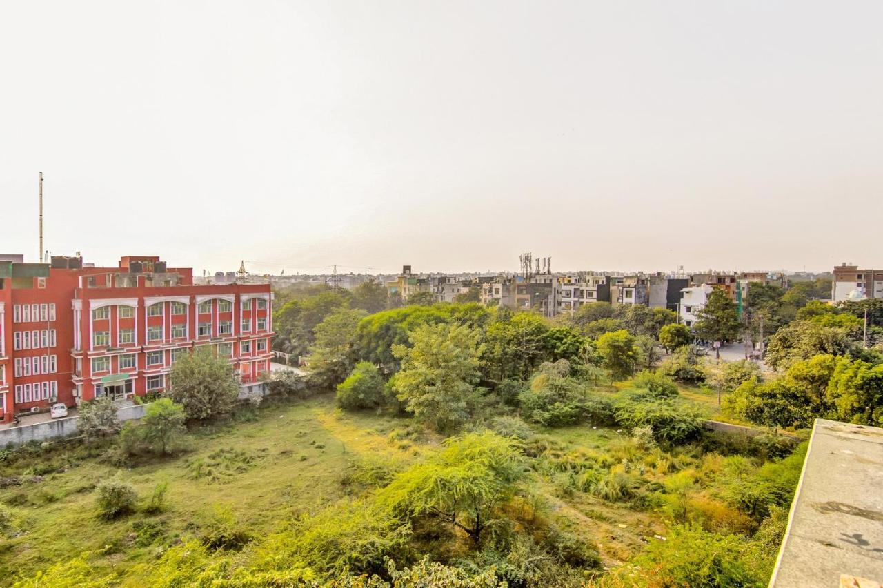 Flagship Hotel Secret Mirage Near Rithala Metro Station Ню Делхи Екстериор снимка