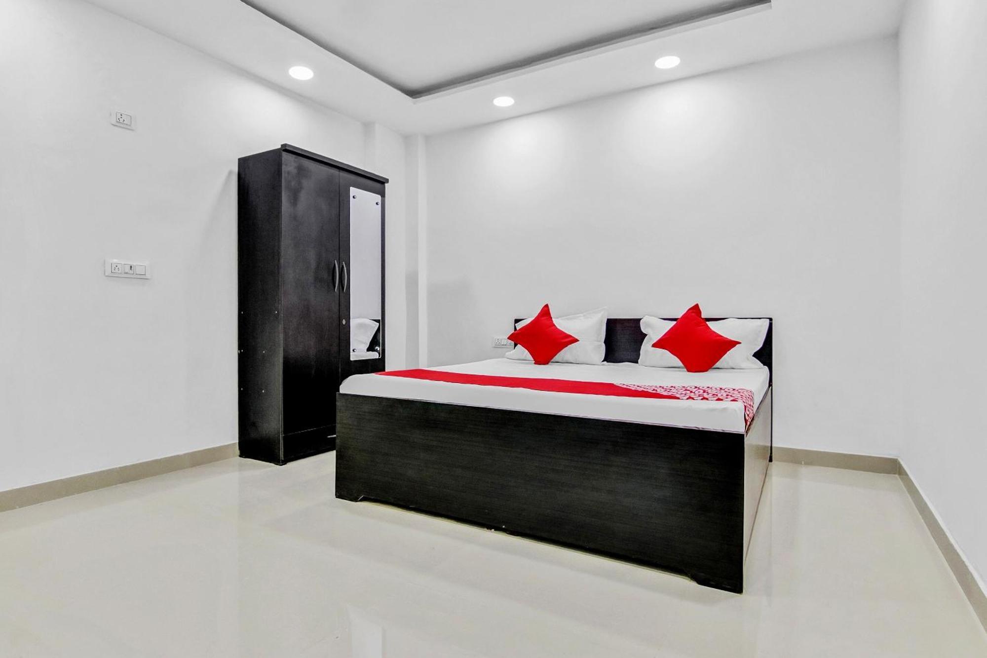 Flagship Hotel Secret Mirage Near Rithala Metro Station Ню Делхи Екстериор снимка