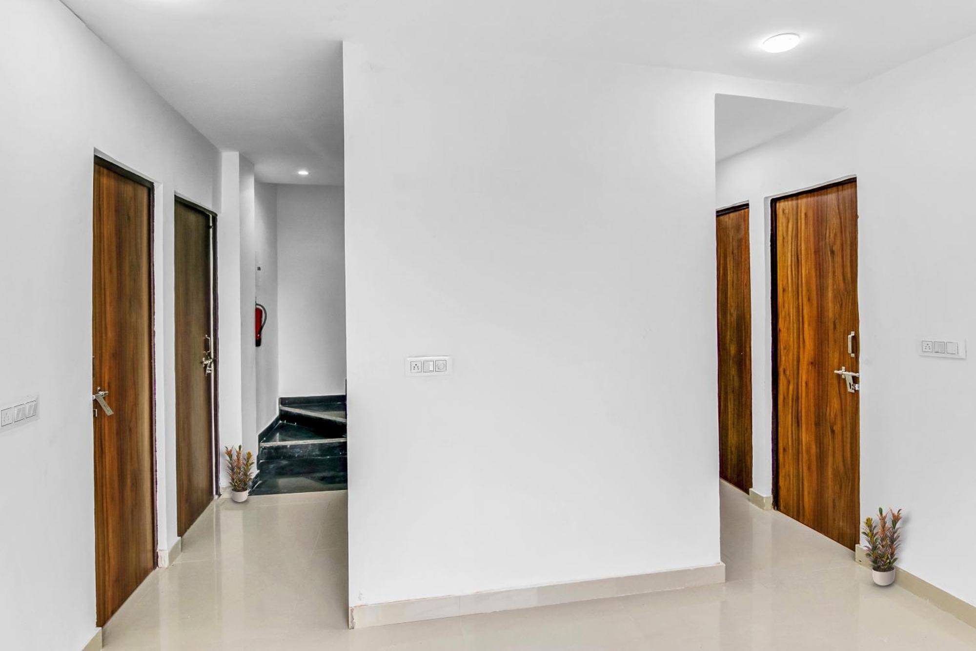 Flagship Hotel Secret Mirage Near Rithala Metro Station Ню Делхи Екстериор снимка