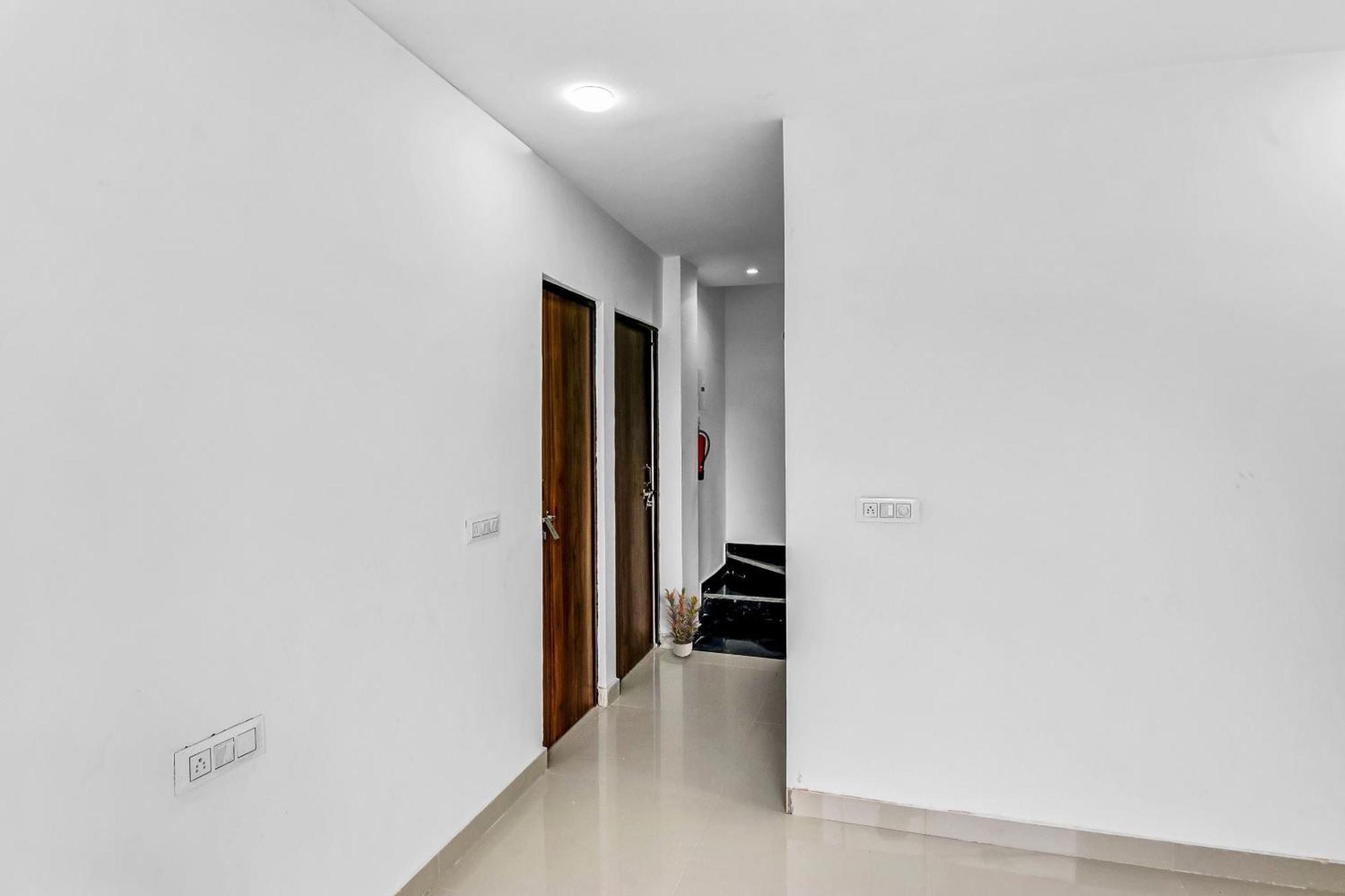 Flagship Hotel Secret Mirage Near Rithala Metro Station Ню Делхи Екстериор снимка
