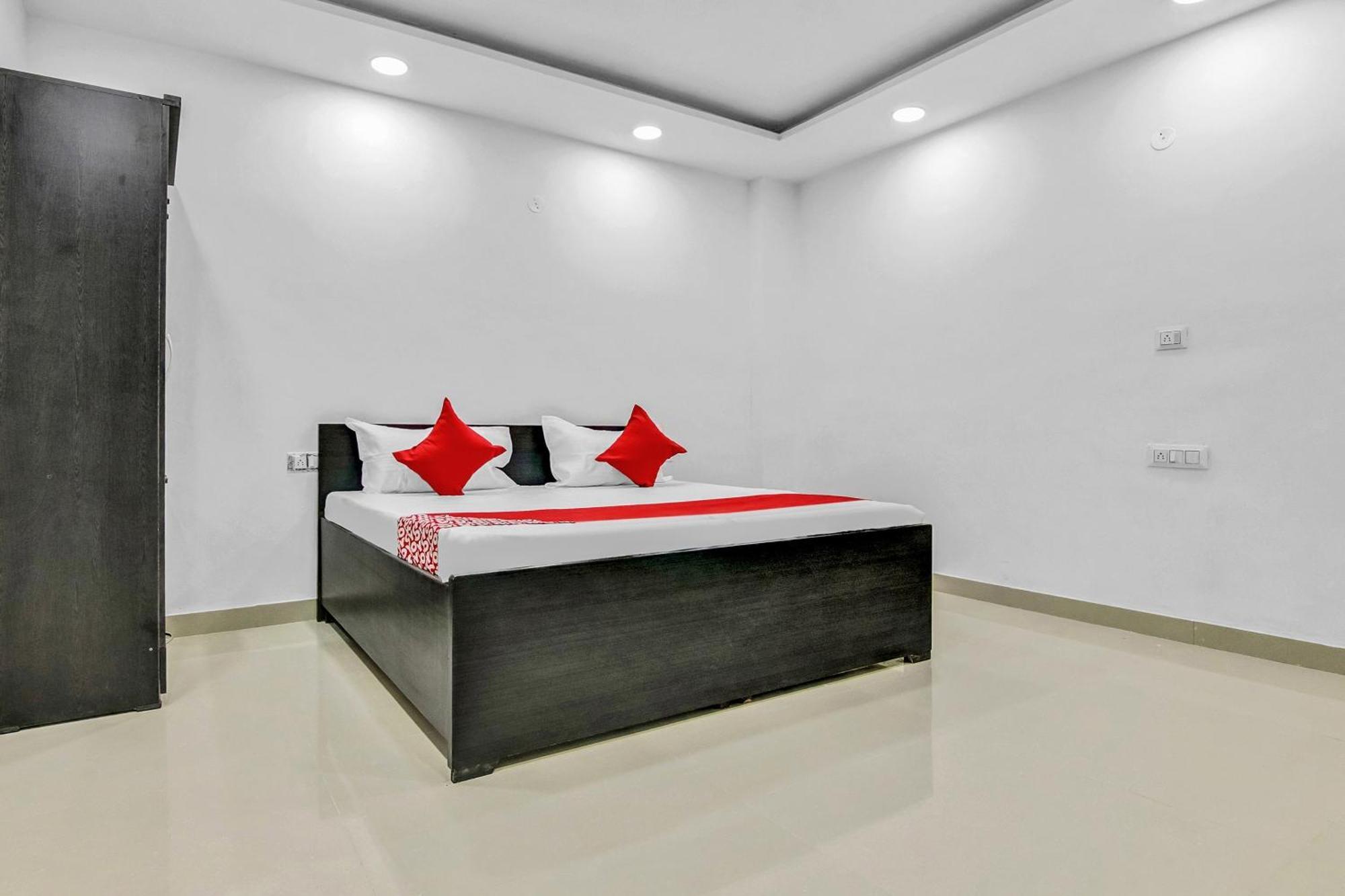 Flagship Hotel Secret Mirage Near Rithala Metro Station Ню Делхи Екстериор снимка