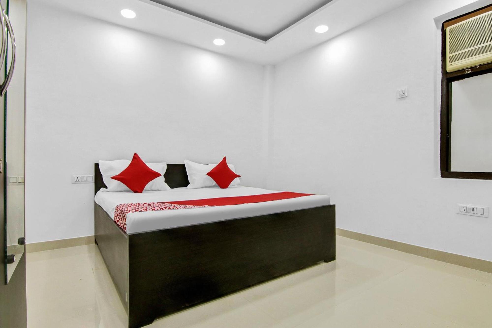 Flagship Hotel Secret Mirage Near Rithala Metro Station Ню Делхи Екстериор снимка